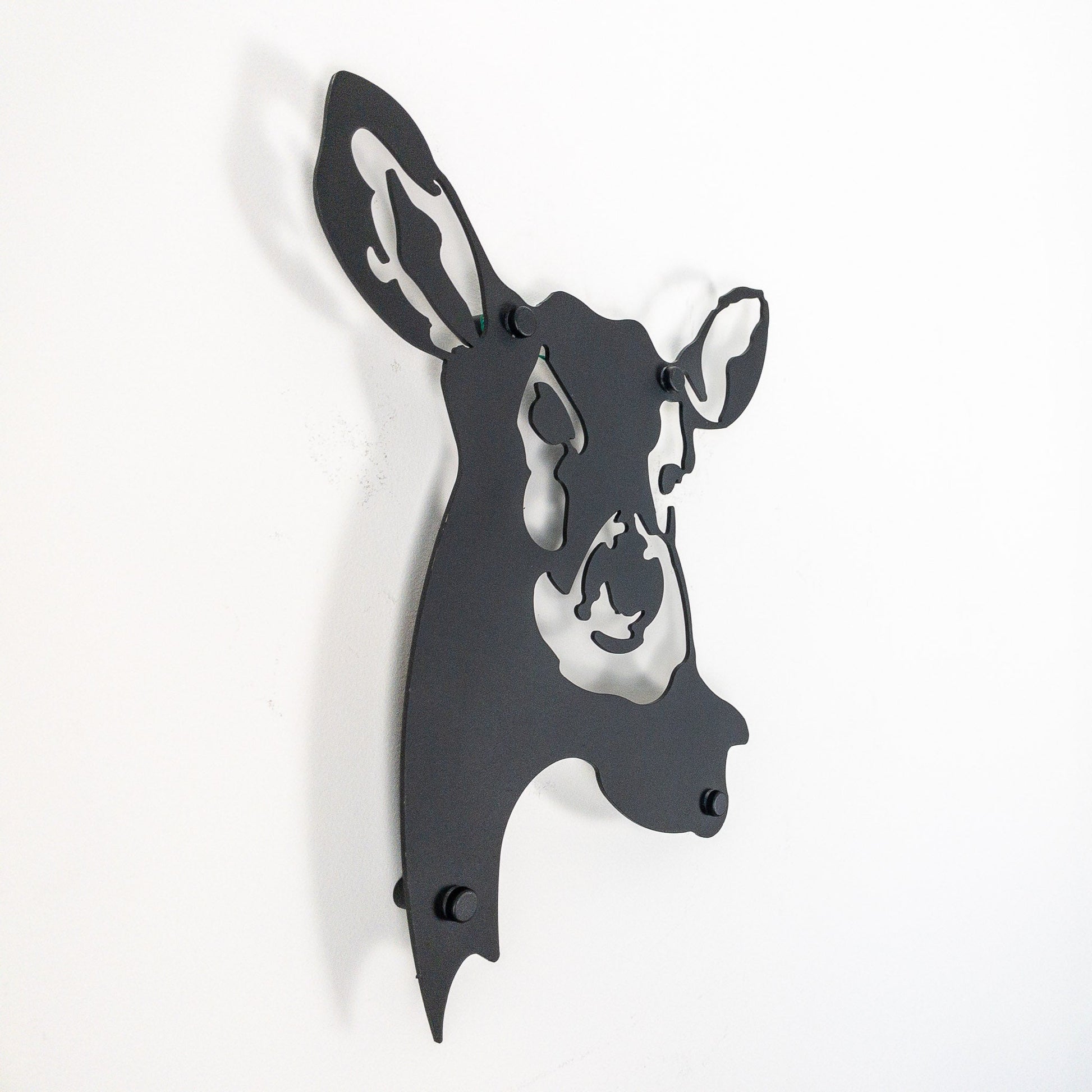 A metal wall decor White-Tailed Deer metal head